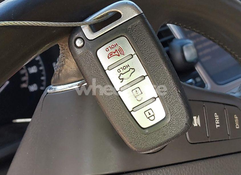 Photo 11 of 2011 Hyundai Genesis 4.6 (VIN KMHGC4DF9BU121998)