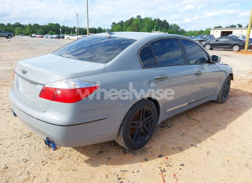 Photo 4 of 2011 Hyundai Genesis 4.6 (VIN KMHGC4DF9BU121998)