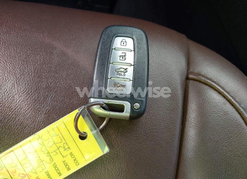 Photo 11 of 2011 Hyundai Genesis 4.6 (VIN KMHGC4DFXBU123470)