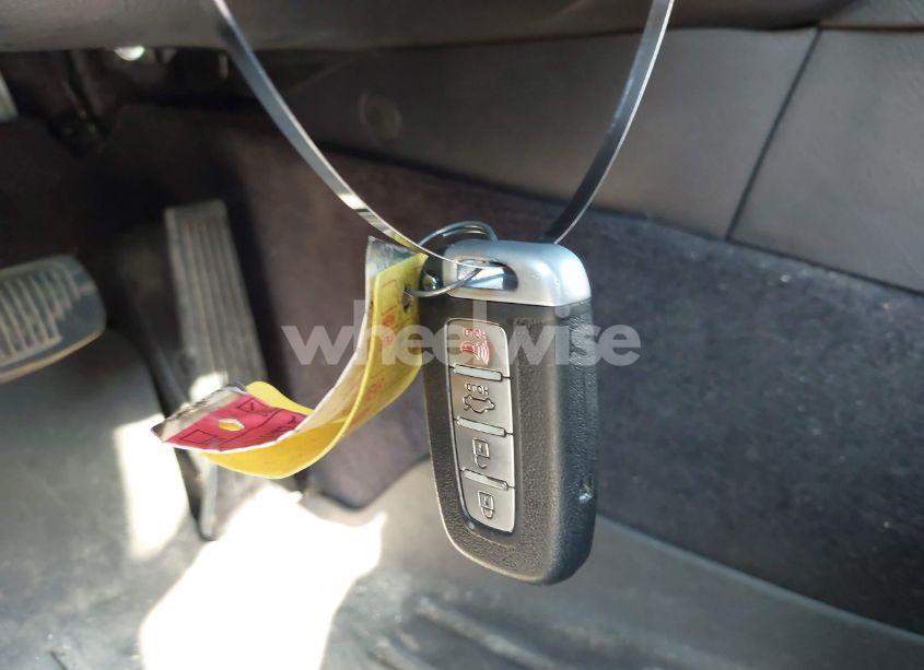 Photo 11 of 2011 Hyundai Genesis 4.6 (VIN KMHGC4DFXBU125610)