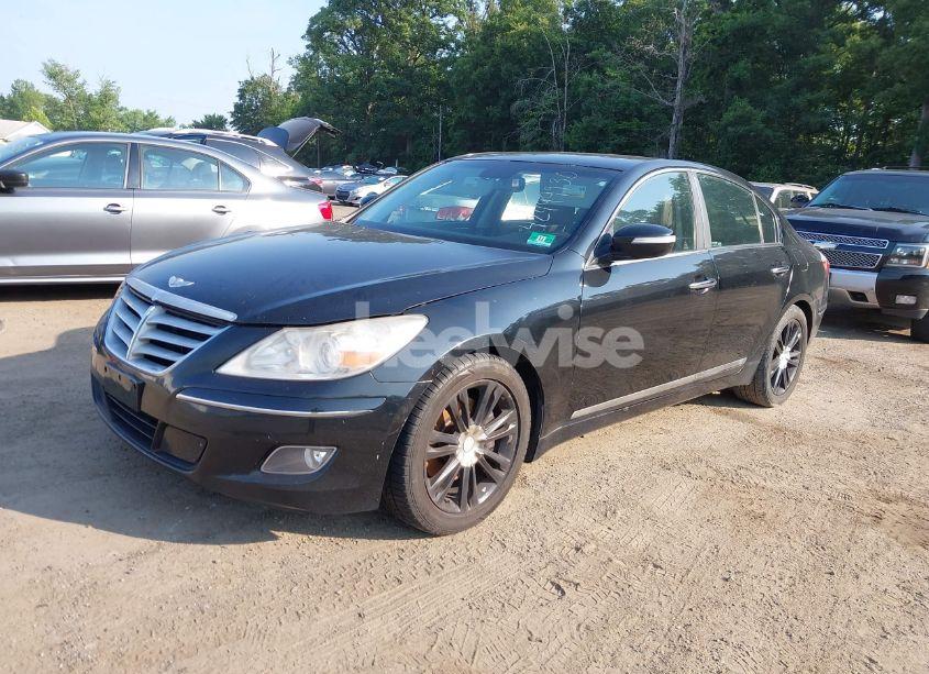 Photo 2 of 2011 Hyundai Genesis 4.6 (VIN KMHGC4DFXBU125610)