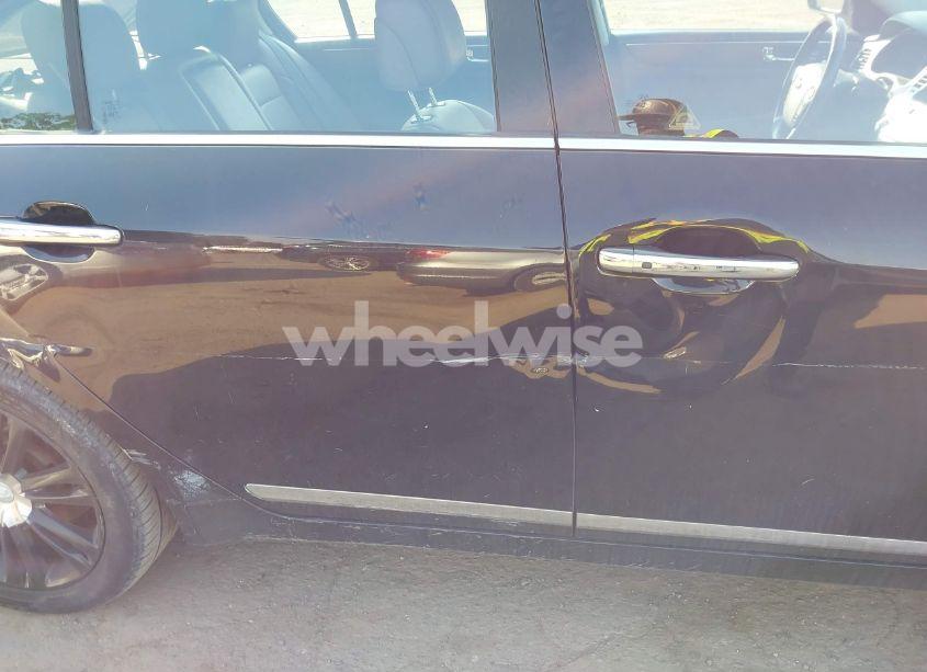 Photo 6 of 2011 Hyundai Genesis 4.6 (VIN KMHGC4DFXBU125610)