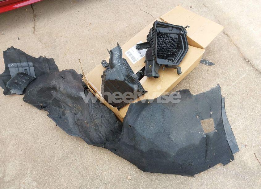 Photo 11 of 2018 Genesis G80 3.3T SPORT (VIN KMHGN4JB7JU279816)