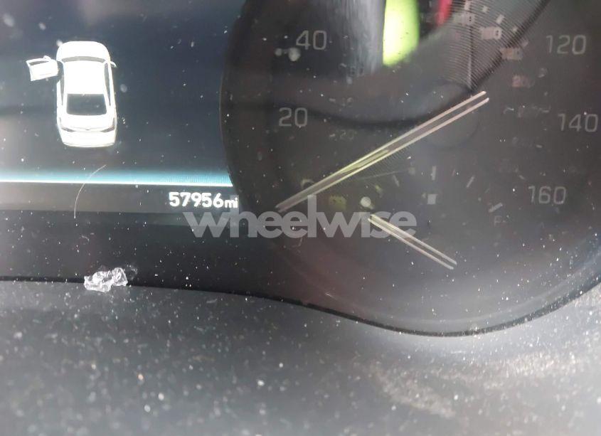 Photo 15 of 2018 Genesis G80 3.3T SPORT (VIN KMHGN4JB7JU279816)