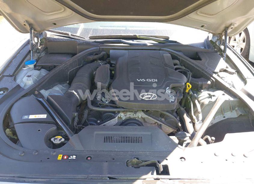 Photo 10 of 2015 Hyundai Genesis 3.8 (VIN KMHGN4JE2FU037498)