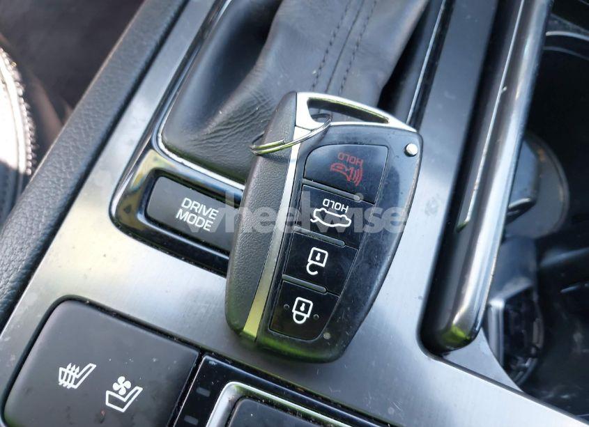 Photo 11 of 2015 Hyundai Genesis 3.8 (VIN KMHGN4JE2FU037498)