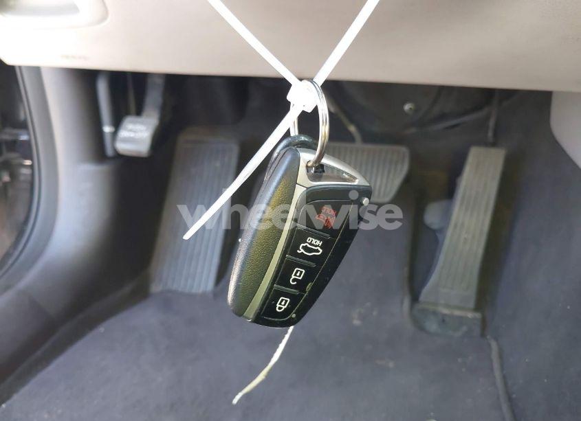 Photo 11 of 2016 Hyundai Genesis 3.8 (VIN KMHGN4JE3GU131049)