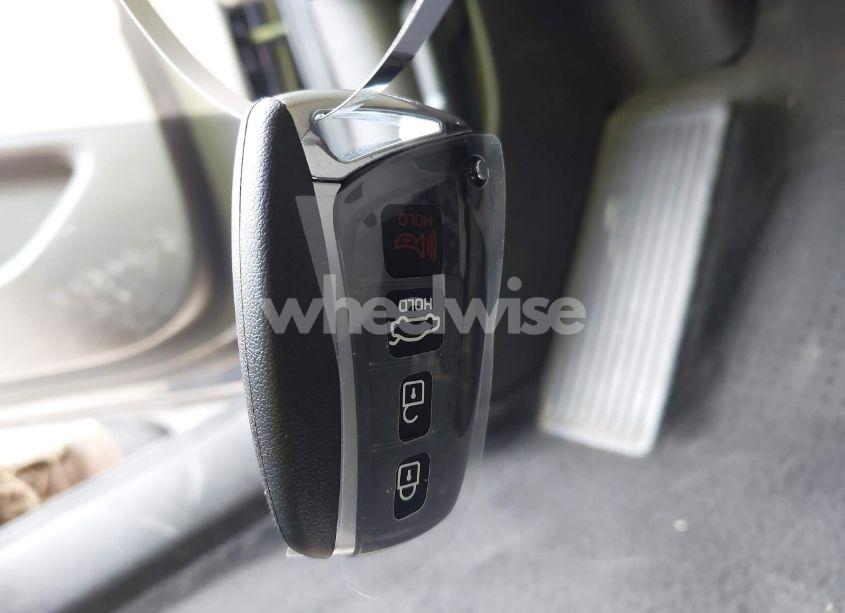 Photo 11 of 2015 Hyundai Genesis 3.8 (VIN KMHGN4JE5FU102618)