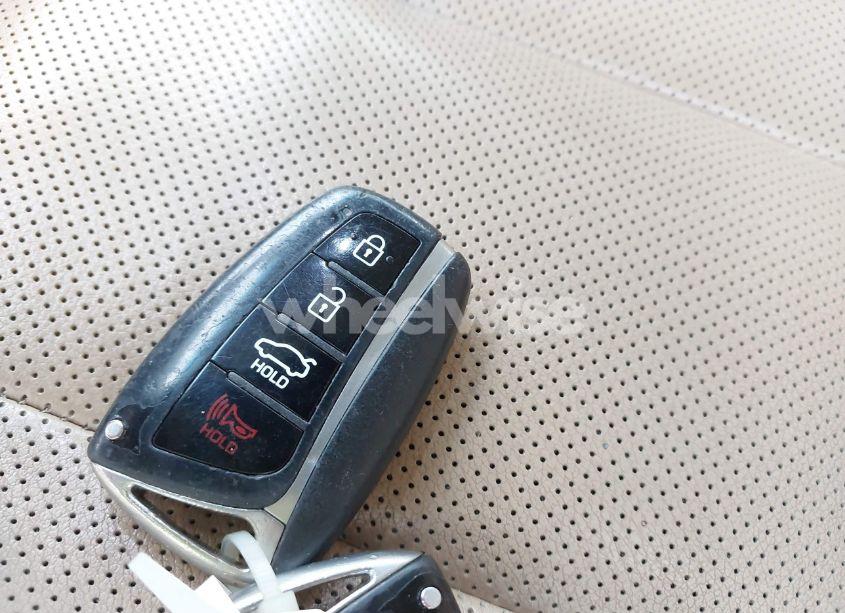 Photo 11 of 2016 Hyundai Genesis 3.8 (VIN KMHGN4JE9GU112683)