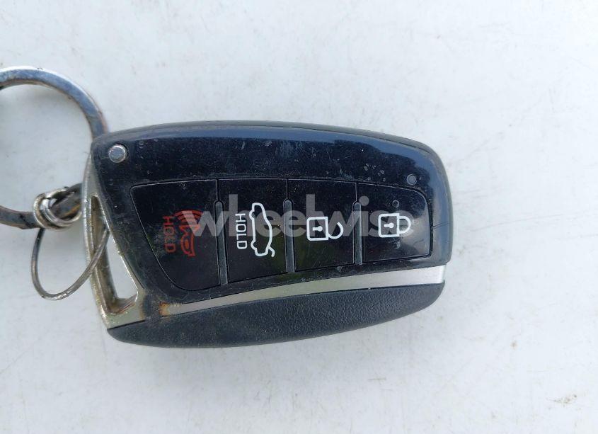 Photo 11 of 2015 Hyundai Genesis 3.8 (VIN KMHGN4JEXFU041878)