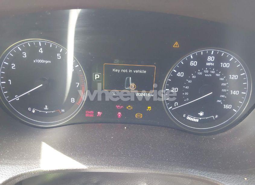 Photo 7 of 2015 Hyundai Genesis 3.8 (VIN KMHGN4JEXFU052363)