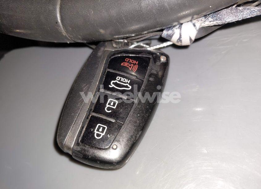 Photo 11 of 2016 Hyundai Genesis 3.8 (VIN KMHGN4JEXGU121151)