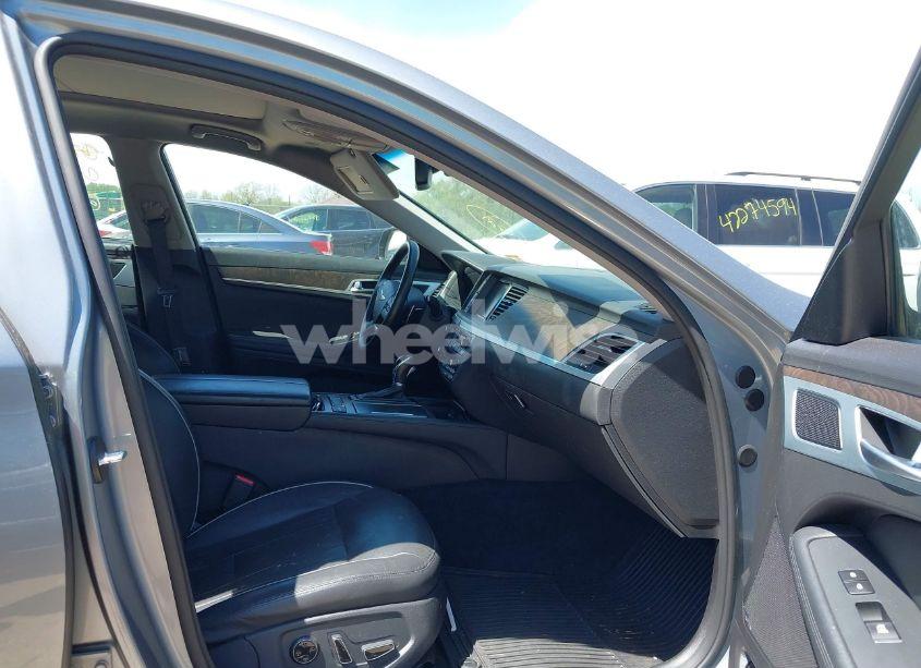 Photo 5 of 2015 Hyundai Genesis 5.0 (VIN KMHGN4JF6FU051901)