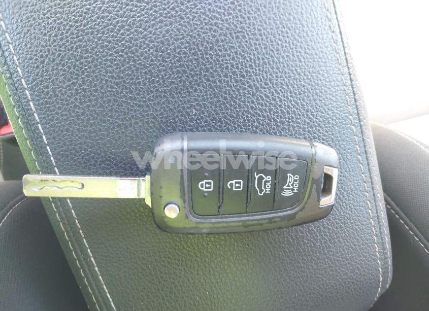 Photo 11 of 2020 Hyundai Elantra GT (VIN KMHH35LE4LU121363)