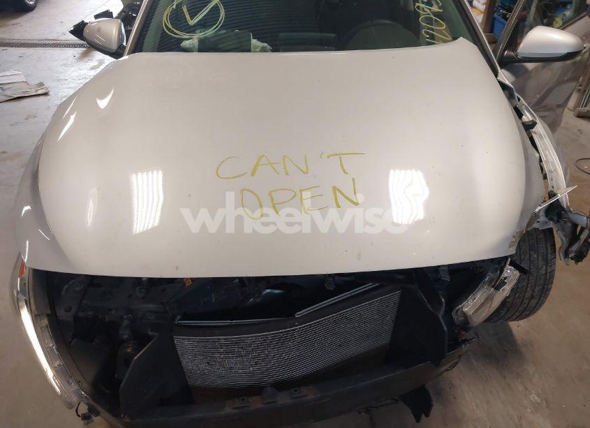 Photo 10 of 2018 Hyundai Elantra GT (VIN KMHH35LE6JU018992)