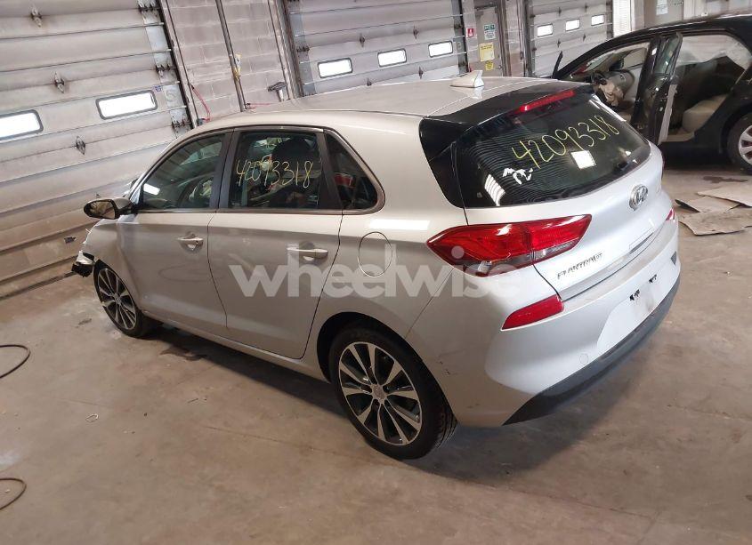 Photo 3 of 2018 Hyundai Elantra GT (VIN KMHH35LE6JU018992)