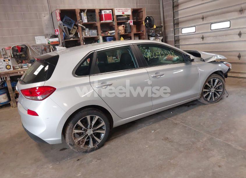 Photo 4 of 2018 Hyundai Elantra GT (VIN KMHH35LE6JU018992)