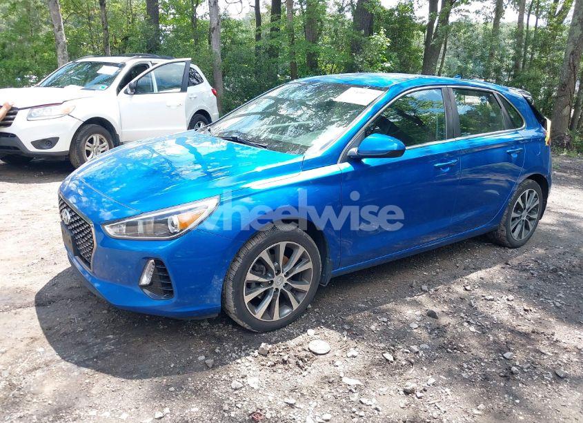 Photo 2 of 2018 Hyundai Elantra GT (VIN KMHH35LE6JU023772)