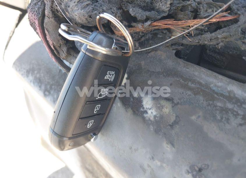 Photo 11 of 2019 Hyundai Elantra GT (VIN KMHH35LE9KU102208)