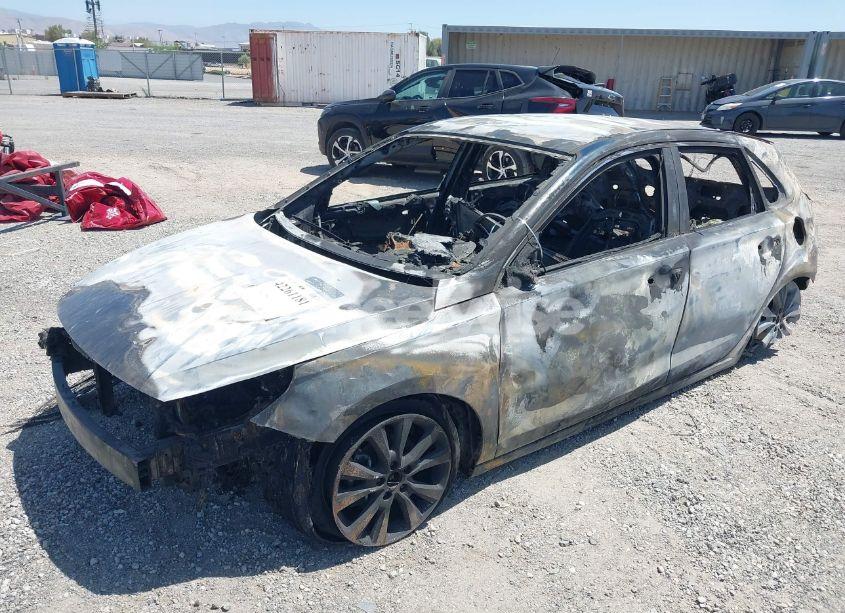 Photo 2 of 2019 Hyundai Elantra GT (VIN KMHH35LE9KU102208)