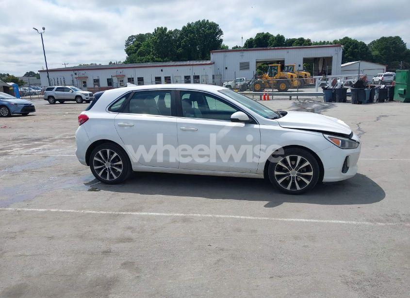 Photo 13 of 2018 Hyundai Elantra GT (VIN KMHH35LEXJU011561)