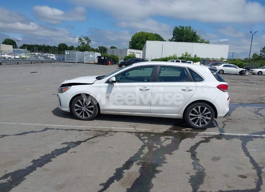 Photo 14 of 2018 Hyundai Elantra GT (VIN KMHH35LEXJU011561)