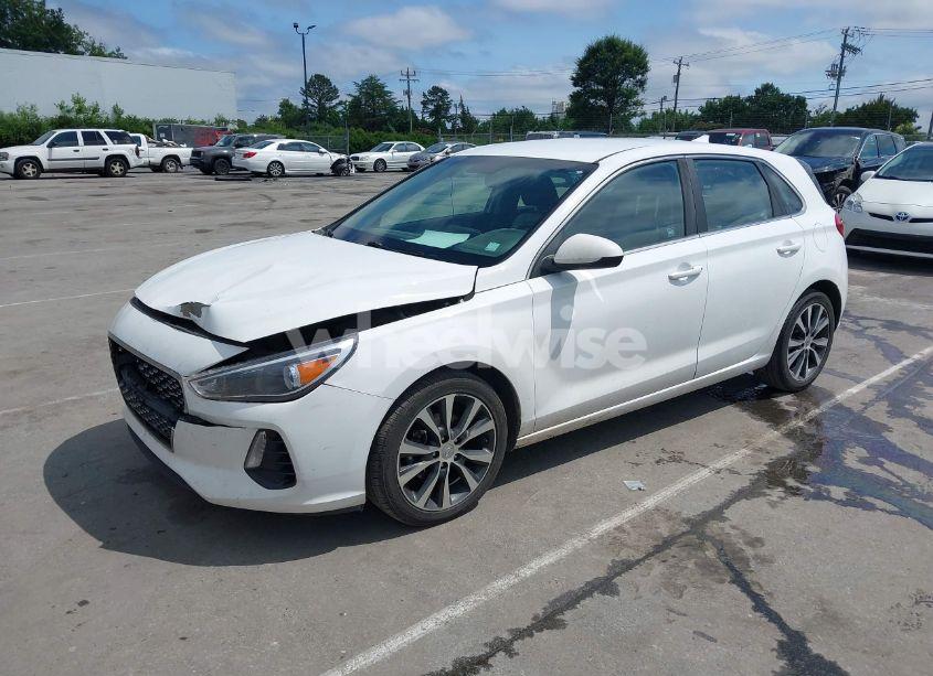 Photo 2 of 2018 Hyundai Elantra GT (VIN KMHH35LEXJU011561)