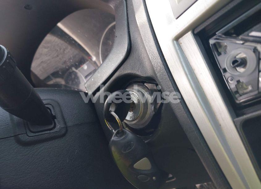 Photo 11 of 2005 Hyundai Tiburon GT/SE (VIN KMHHN65F45U169356)