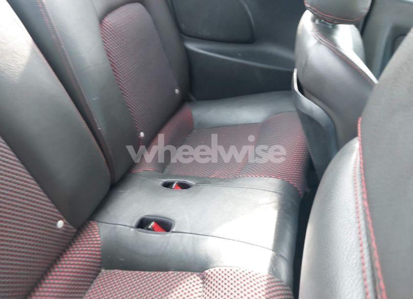 Photo 8 of 2005 Hyundai Tiburon GT/SE (VIN KMHHN65F45U169356)