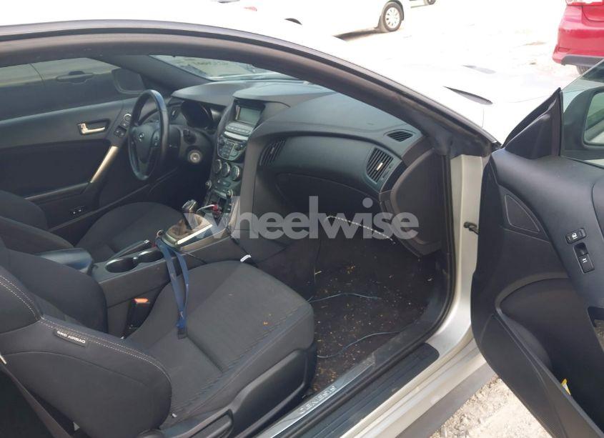 Photo 5 of 2013 Hyundai Genesis 2.0T (VIN KMHHT6KD0DU110084)