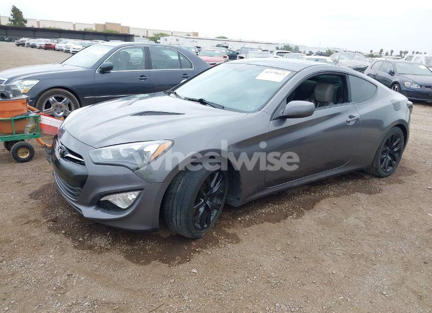 Photo 2 of 2013 Hyundai Genesis 2.0T PREMIUM (VIN KMHHT6KD1DU099404)
