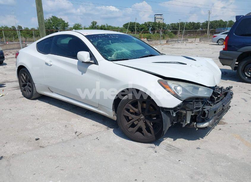 2013 Hyundai Genesis 2.0T (VIN KMHHT6KD2DU109390) main photo