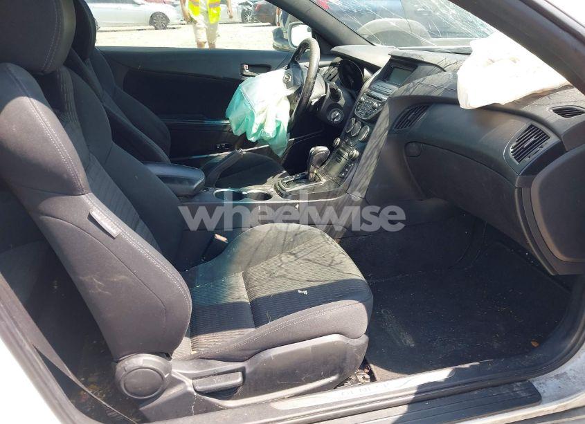 Photo 5 of 2013 Hyundai Genesis 2.0T (VIN KMHHT6KD2DU109390)
