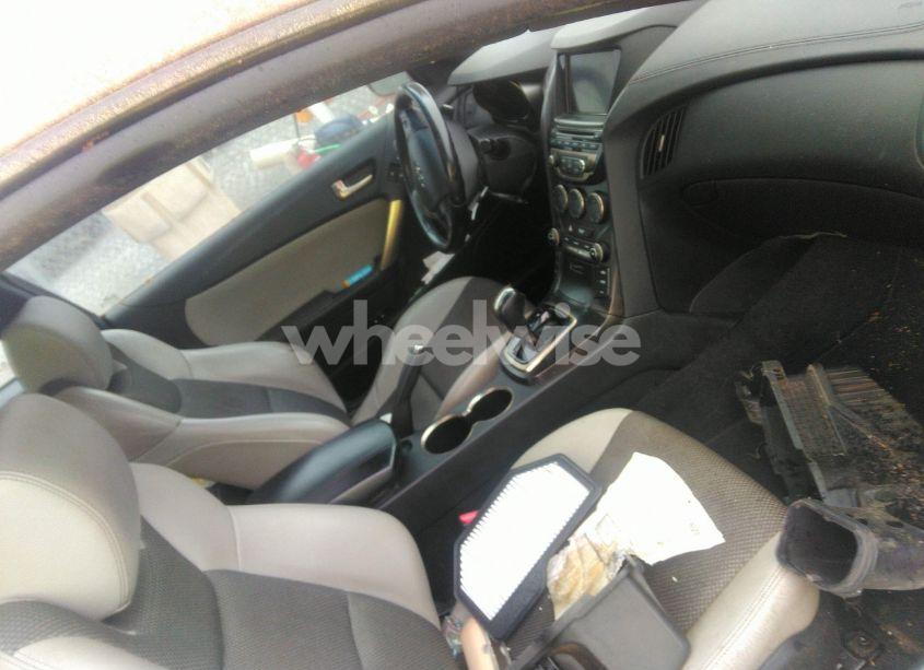 Photo 5 of 2013 Hyundai Genesis COUPE 2.0T (VIN KMHHT6KD5DU090317)
