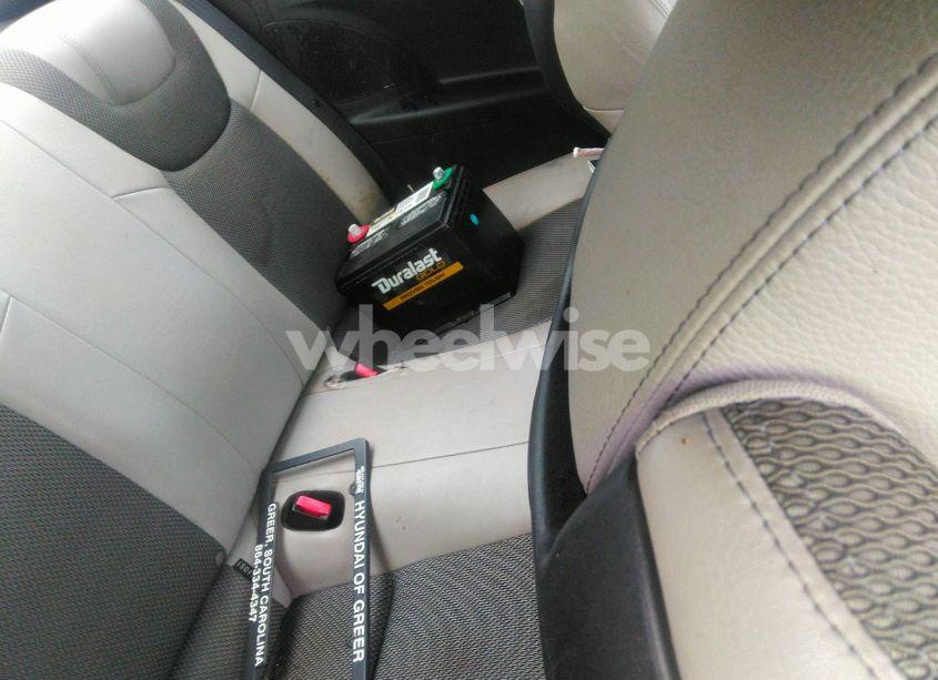 Photo 8 of 2013 Hyundai Genesis COUPE 2.0T (VIN KMHHT6KD5DU090317)