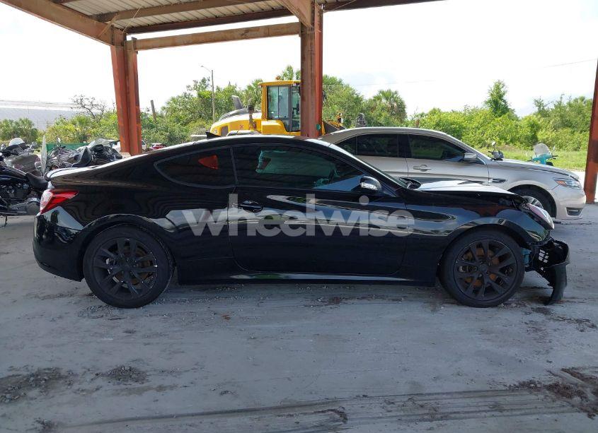 Photo 13 of 2015 Hyundai Genesis 3.8 BASE (VIN KMHHT6KJ2FU127669)