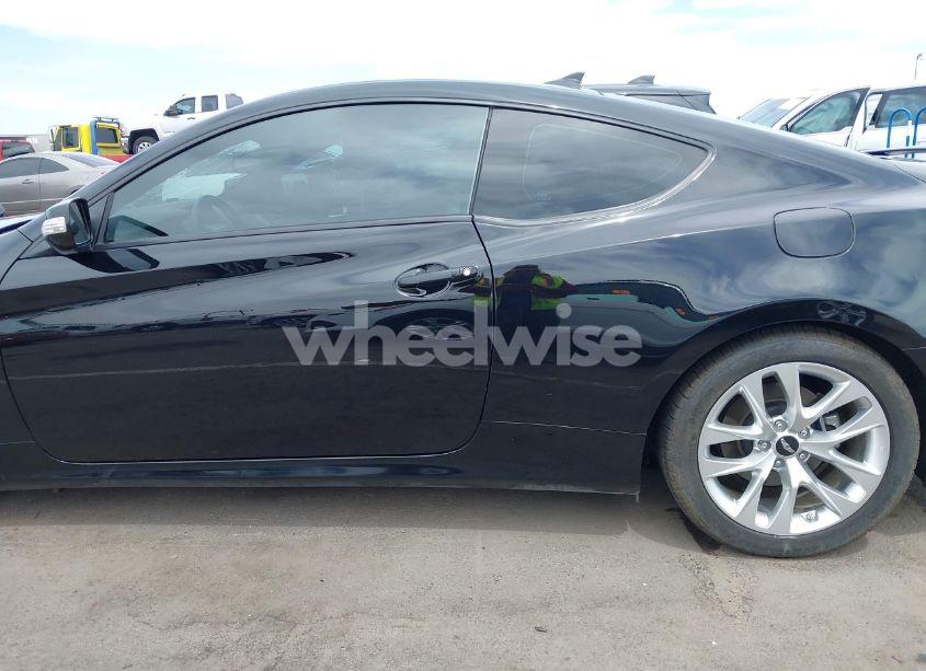 Photo 15 of 2016 Hyundai Genesis 3.8 BASE (VIN KMHHT6KJ4GU134415)