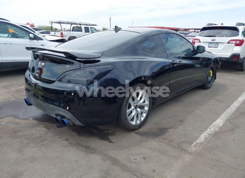 Photo 4 of 2016 Hyundai Genesis 3.8 BASE (VIN KMHHT6KJ4GU134415)