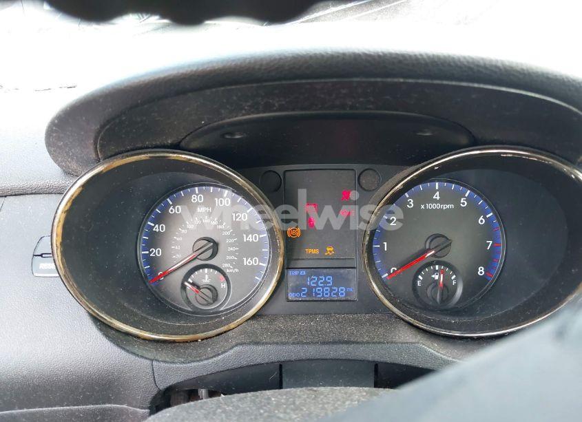 Photo 7 of 2012 Hyundai Genesis 3.8 TRACK (VIN KMHHU6KH6CU078224)