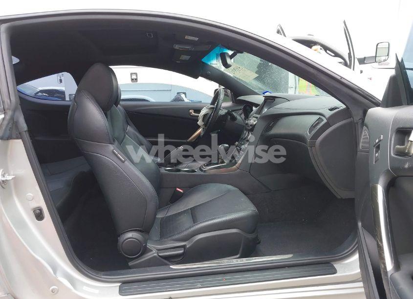 Photo 5 of 2013 Hyundai Genesis 3.8 TRACK (VIN KMHHU6KJ2DU100451)