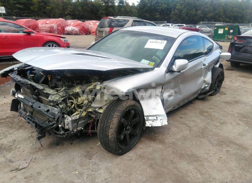 Photo 2 of 2015 Hyundai Genesis 3.8 BASE (VIN KMHHU6KJ2FU123277)