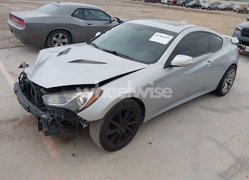 Photo 2 of 2013 Hyundai Genesis 3.8 TRACK (VIN KMHHU6KJ6DU083587)