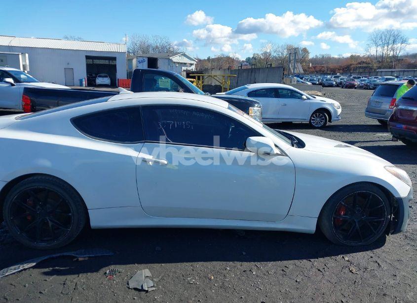 Photo 13 of 2013 Hyundai Genesis 3.8 R-SPEC (VIN KMHHU6KJ7DU096543)