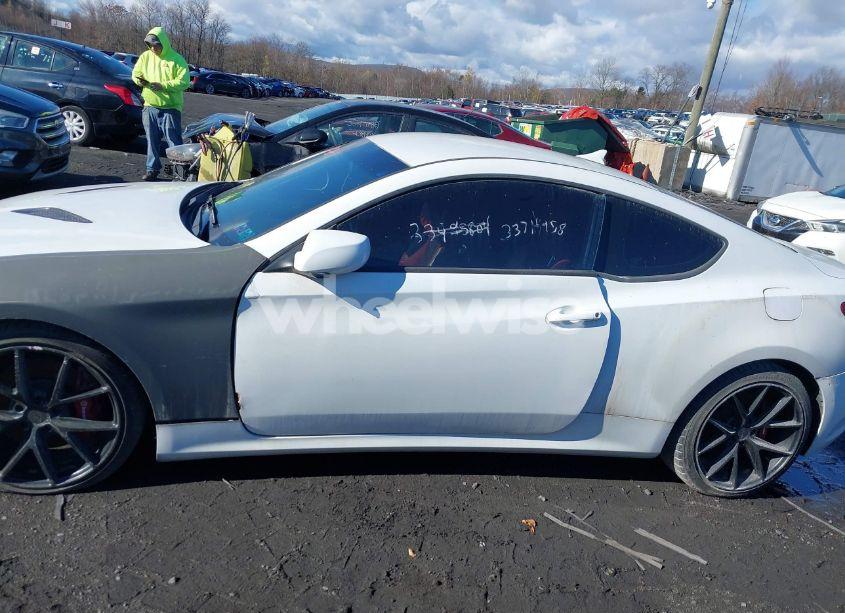 Photo 14 of 2013 Hyundai Genesis 3.8 R-SPEC (VIN KMHHU6KJ7DU096543)