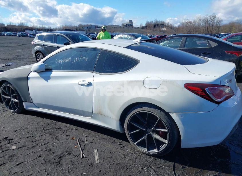 Photo 6 of 2013 Hyundai Genesis 3.8 R-SPEC (VIN KMHHU6KJ7DU096543)