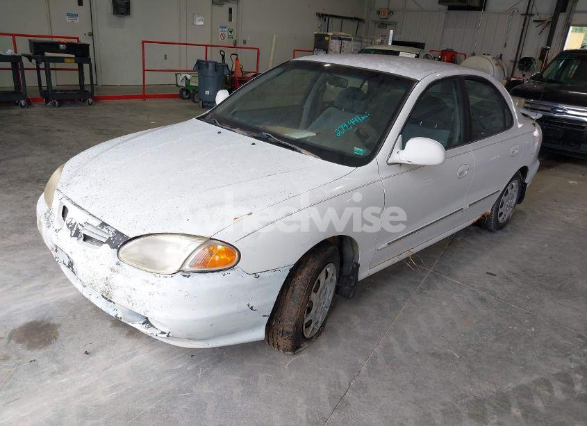 Photo 2 of 2000 Hyundai Elantra GLS (VIN KMHJF35F6YU034140)