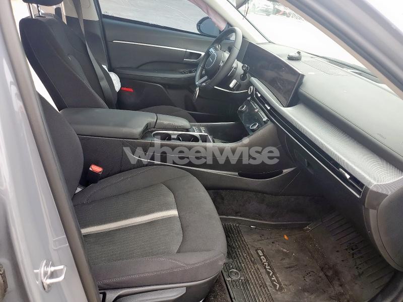 Photo 12 of 2024 HYUNDAI SONATA SEL (VIN KMHL14JA1RA396919)