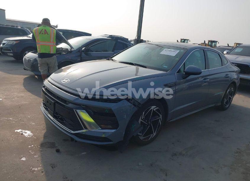 Photo 2 of 2024 Hyundai Sonata SEL (VIN KMHL14JA2RA350015)