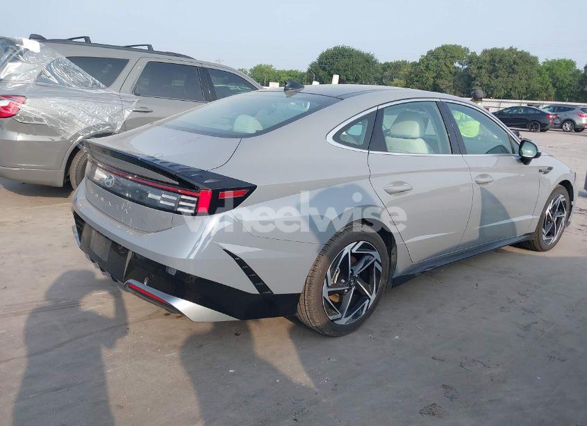 Photo 4 of 2024 Hyundai Sonata SEL (VIN KMHL14JA2RA350015)