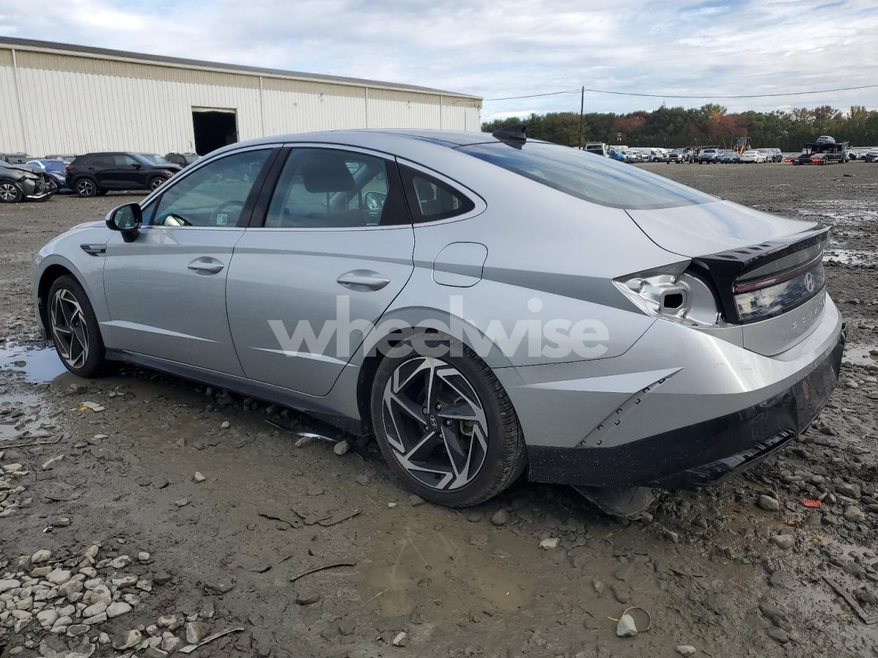 Photo 2 of 2024 HYUNDAI SONATA SEL (VIN KMHL14JA3RA384819)